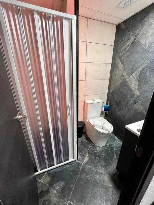 Novelda Centro Habitaciones Con Bano Privado Y Compartido , Cocina Y Terraza Δωμάτιο φωτογραφία