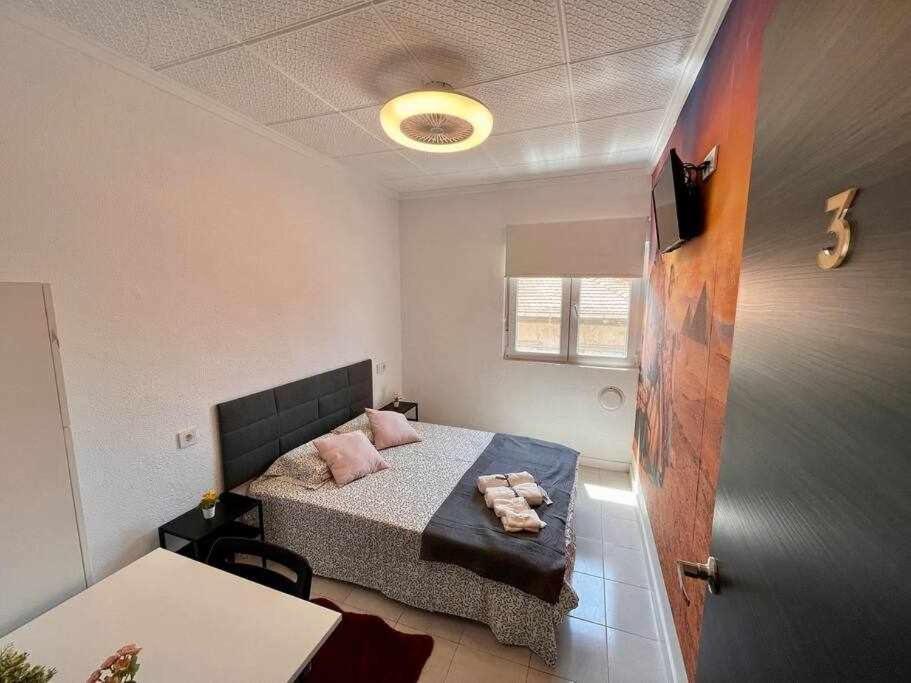 Novelda Centro Habitaciones Con Bano Privado Y Compartido , Cocina Y Terraza Δωμάτιο φωτογραφία